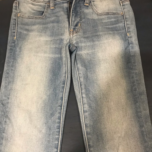 light wash american eagle jeans - Picture 2 of 4
